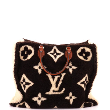 Louis Vuitton OnTheGo Tote Monogram Giant Teddy Fleece GM
