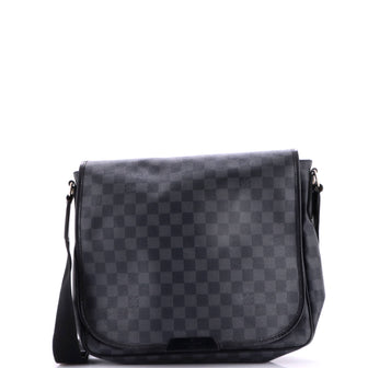 Louis Vuitton Daniel Messenger Bag Damier Graphite MM