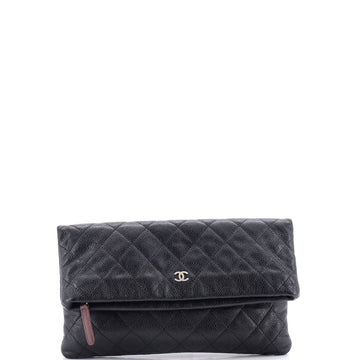 Chanel Beauty CC Clutch Quilted Caviar