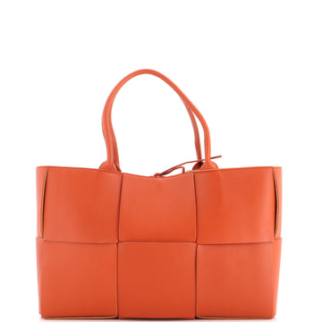 Bottega Veneta Arco Tote Maxi Intrecciato Leather Medium