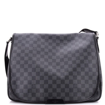 Louis Vuitton Daniel Messenger Bag Damier Graphite GM