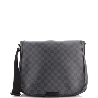 Louis Vuitton Daniel Messenger Bag Damier Graphite MM