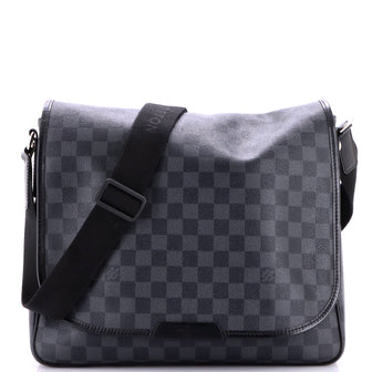 Louis Vuitton Daniel Messenger Bag Damier Graphite MM