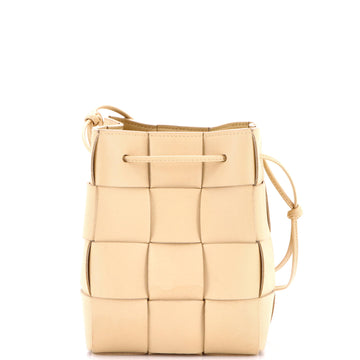 Bottega Veneta Cassette Bucket Bag Maxi Intrecciato Leather Small