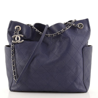 Chanel CC Pocket Hobo Quilted Caviar Medium