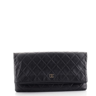 Chanel Beauty CC Clutch Quilted Lambskin