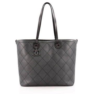 Chanel Fever Tote Quilted Caviar Medium