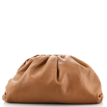 Bottega Veneta The Pouch Leather Medium