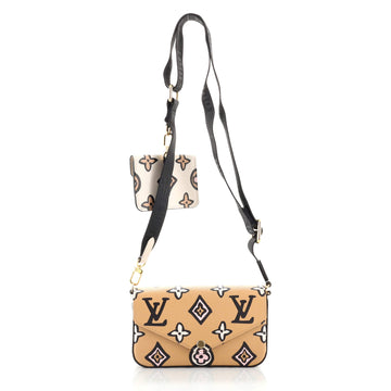Louis Vuitton Felicie Strap & Go Handbag Wild at Heart Monogram Giant