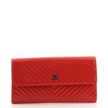 Chanel CC Gusset Flap Wallet Chevron Patent Long