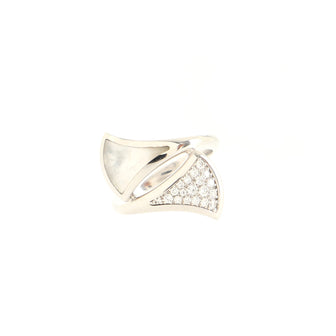 Bvlgari Divas' Dream Ring 18K White Gold with Mother of Pearl and Diamonds Large