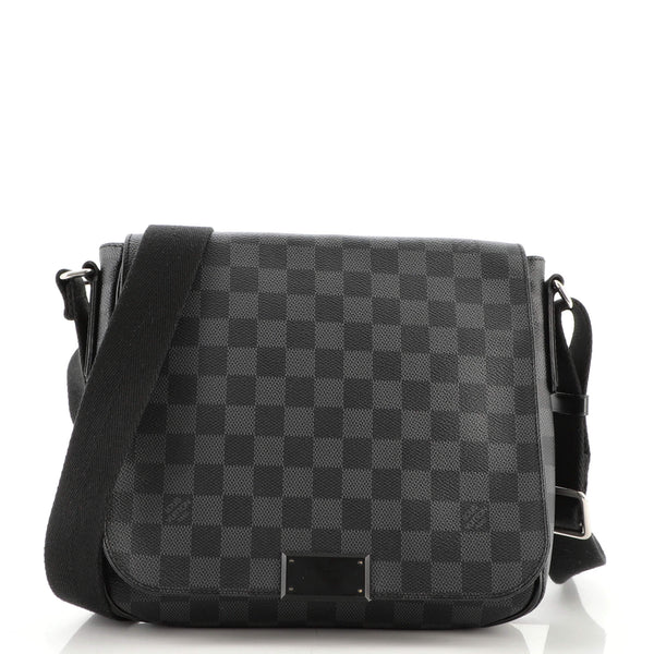 Louis Vuitton Damier Graphite District Messenger Laptop Bag – I Miss You MAN