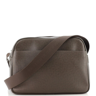 Louis Vuitton Reporter Bag Taiga Leather PM
