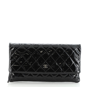 Chanel Beauty CC Clutch Quilted Patent