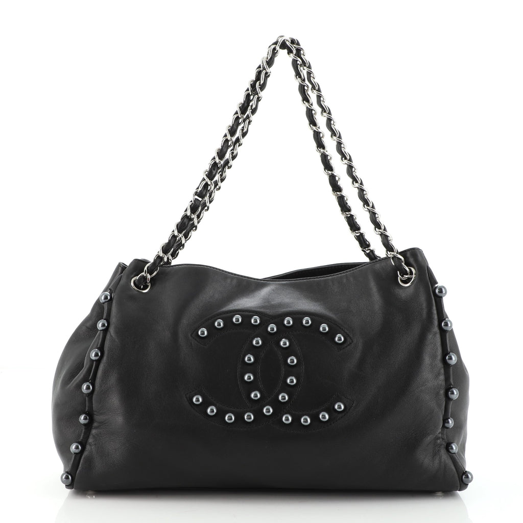 Chanel Accordion Pearl Obsession Shoulder Bag (SHG-33173) – LuxeDH
