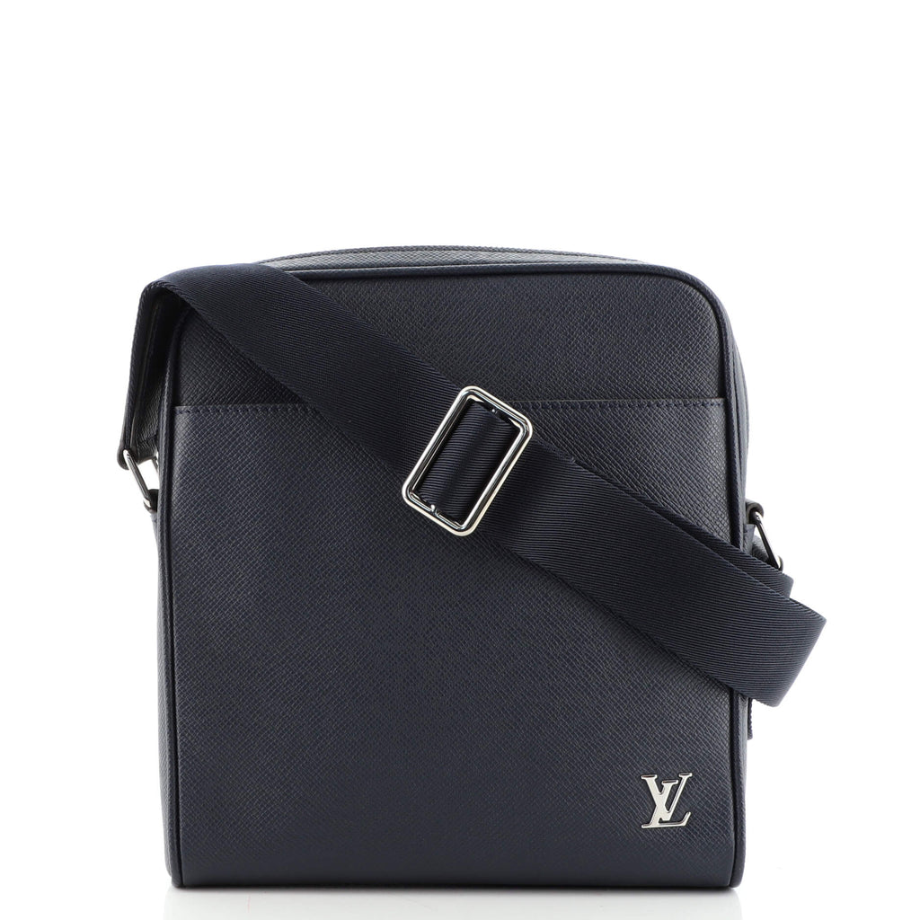Louis Vuitton Alex Messenger Pm in Black for Men