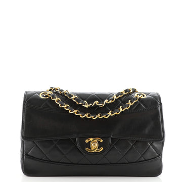 Chanel Vintage CC Chain Flap Bag Quilted Lambskin Medium