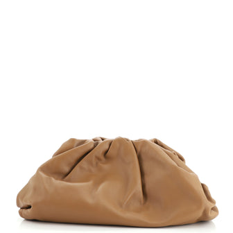 Bottega Veneta The Pouch Leather Medium