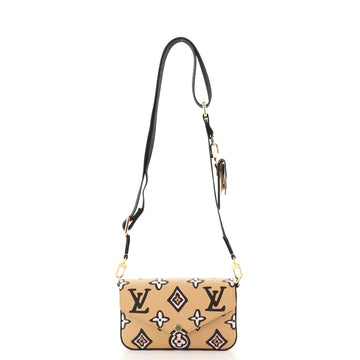 Louis Vuitton Felicie Strap & Go Handbag Wild at Heart Monogram Giant