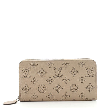 Louis Vuitton Zippy Wallet Mahina Leather