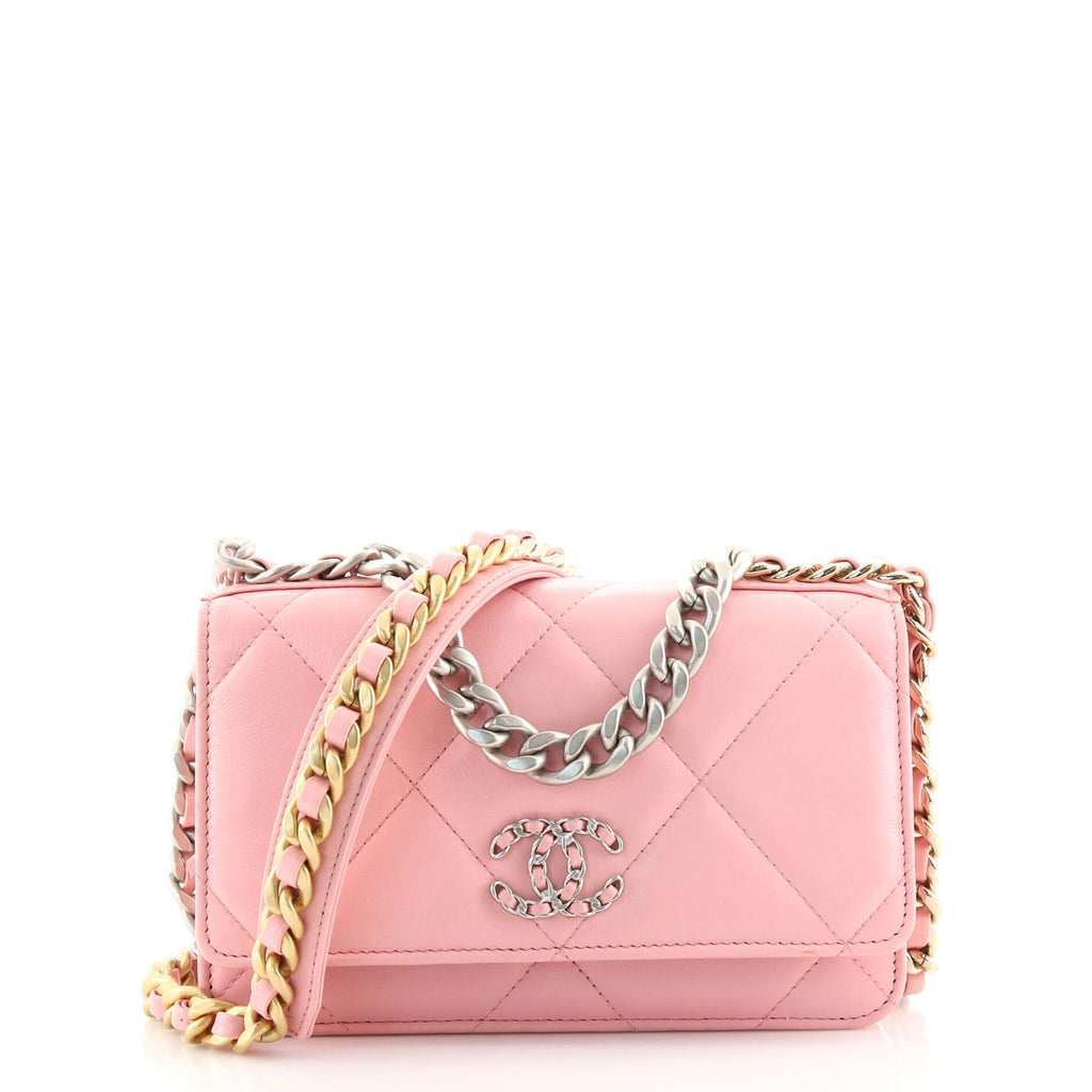 Chanel 19 long flap wallet - Shiny lambskin, gold-tone, silver-tone &  ruthenium-finish metal, coral pink — Fashion
