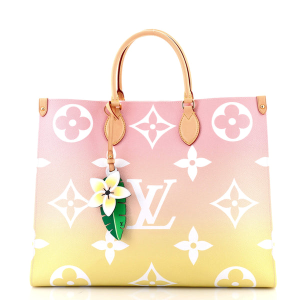 LOUIS VUITTON Monogram Giant By The Pool OnTheGo GM Light Pink |  FASHIONPHILE