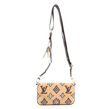 Louis Vuitton Felicie Strap & Go Handbag Wild at Heart Monogram Giant