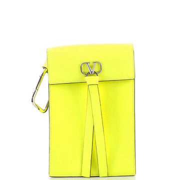 Valentino Uomo Vring Neck Pouch Leather