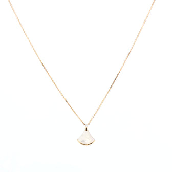 Bvlgari Diva's Dream Pendant Necklace 18K Rose Gold with Mother of Pearl and Diamond Small