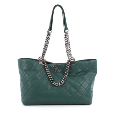 Chanel Shopping In Chains Tote Quilted Calfskin Small green
