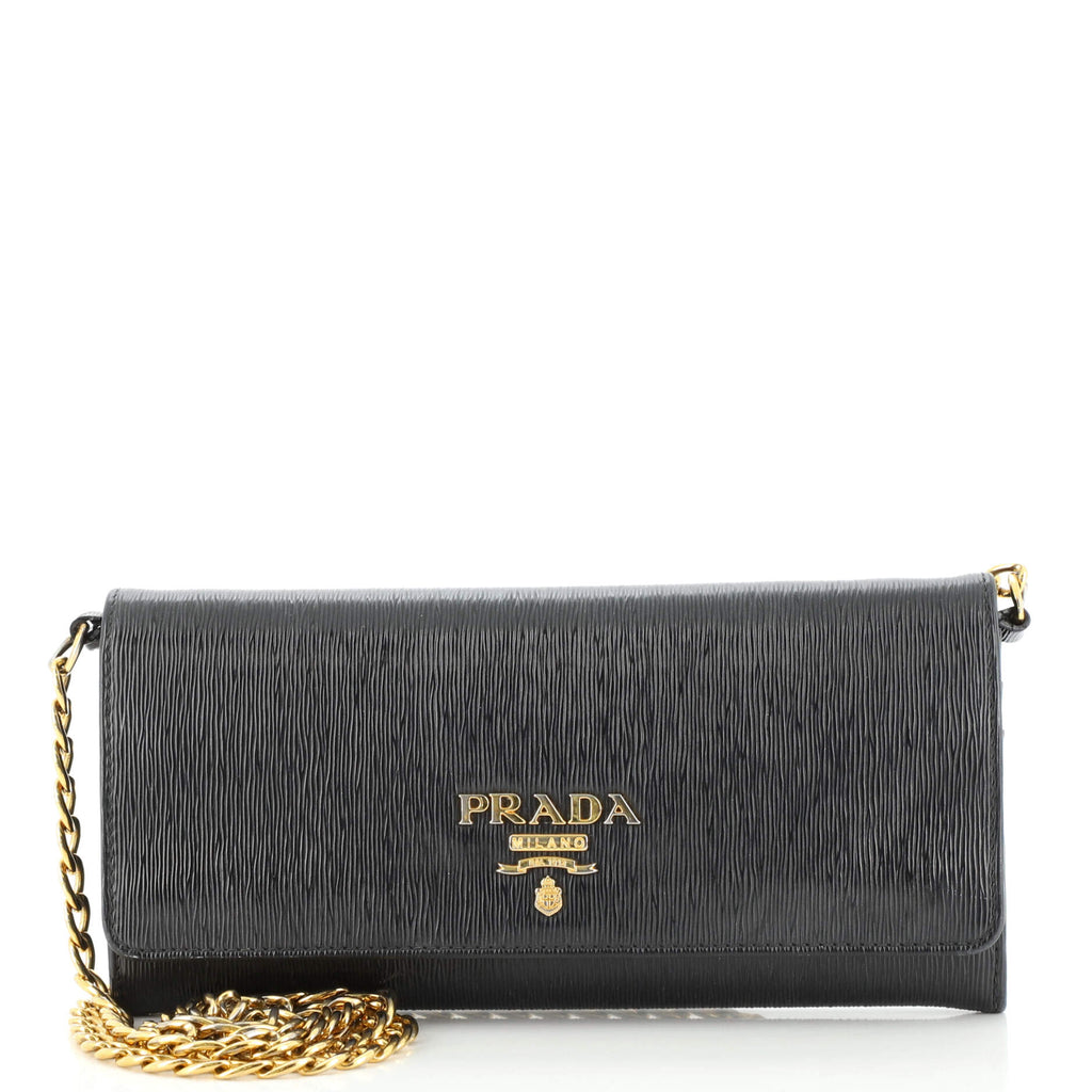 Prada Vitello Move Wallet on Chain