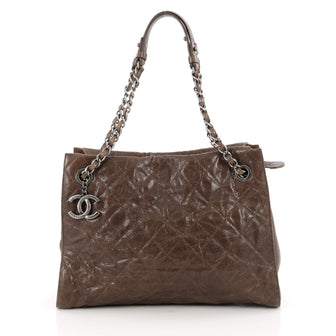 Chanel Chic Shopping Tote Quilted Caviar Large brown