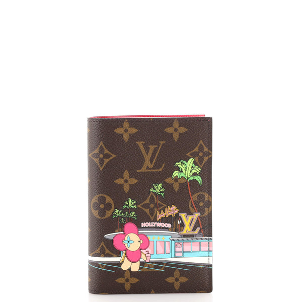 Louis Vuitton (LV) Vivienne Christmas Passport Cover, 名牌, 飾物及