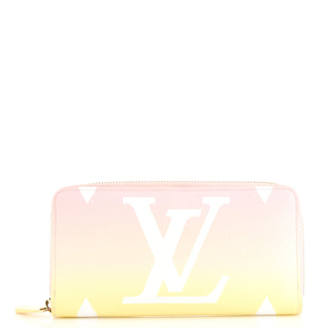 Louis Vuitton Zippy Wallet By The Pool Monogram Giant