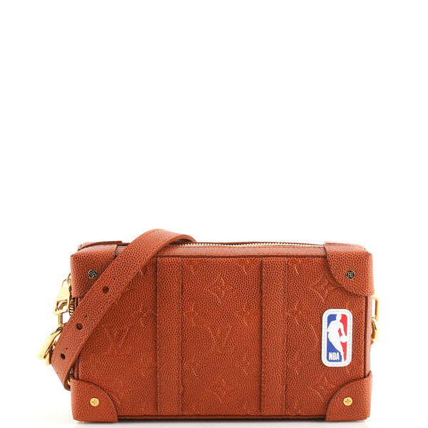Leather purse Louis Vuitton X NBA Red in Leather - 31810355