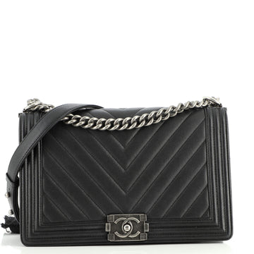 Chanel Boy Flap Bag Chevron Caviar New Medium