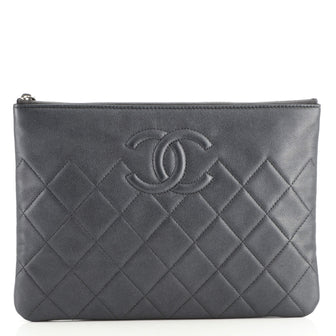 Chanel Diamond CC O Case Clutch Quilted Caviar Medium