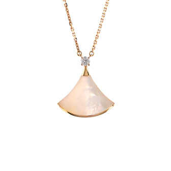 Bvlgari Diva's Dream Pendant Necklace 18K Rose Gold with Mother of Pearl and Diamond Large