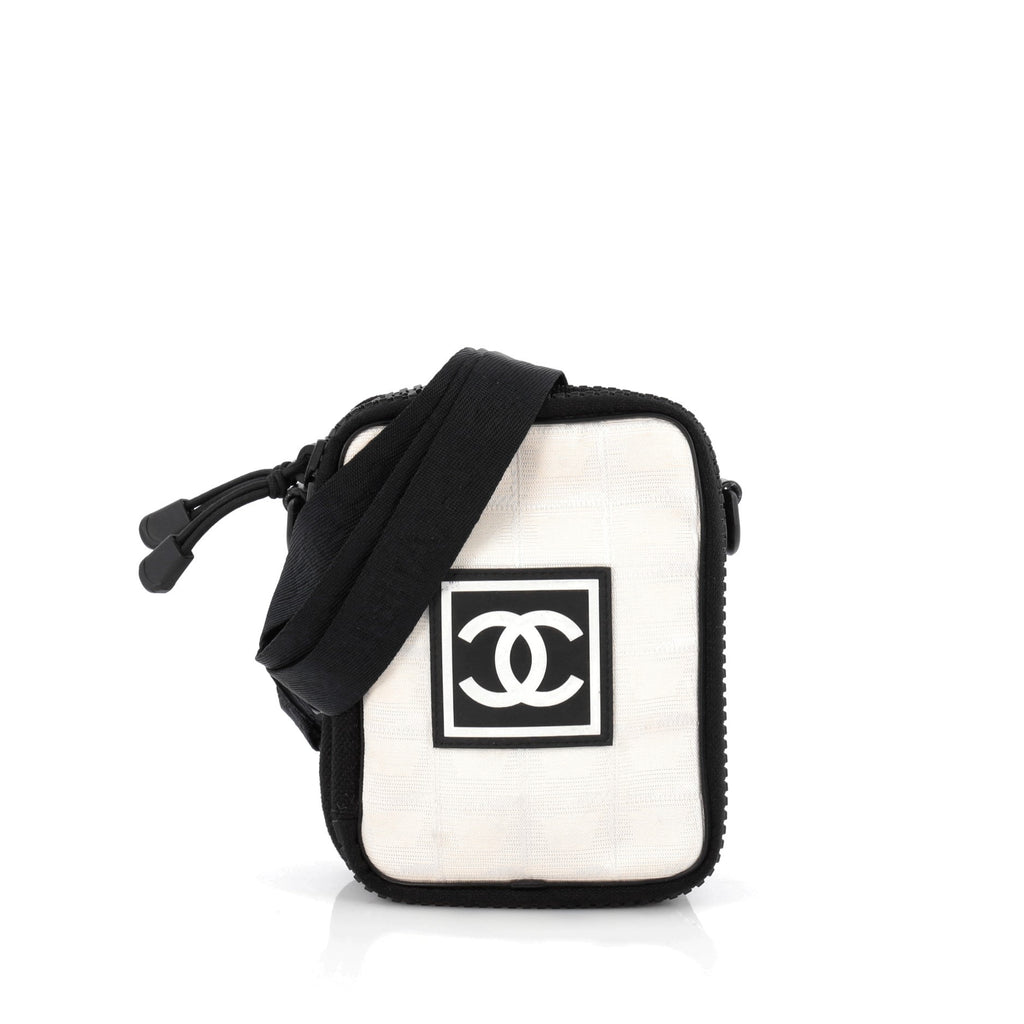 tas shoulder-bag Chanel CC Logo Black Canvas Travel Line Flap