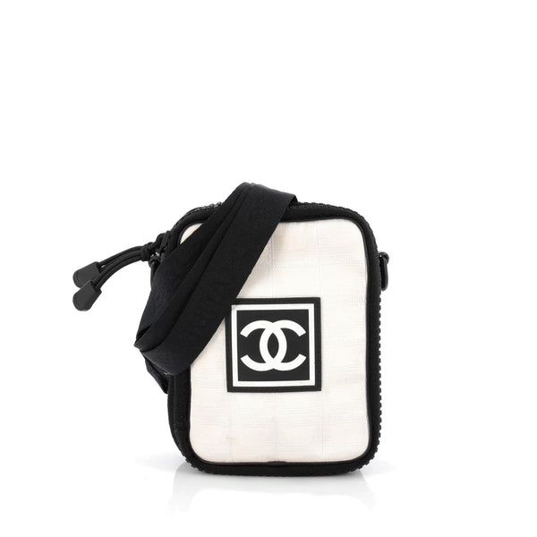 chanel black and white crossbody bag