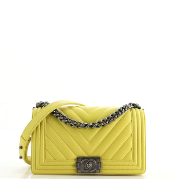 Chanel Boy Flap Bag Chevron Calfskin Old Medium