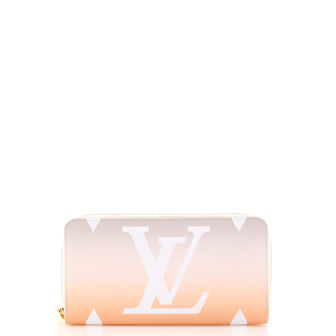 Louis Vuitton Zippy Wallet By The Pool Monogram Giant
