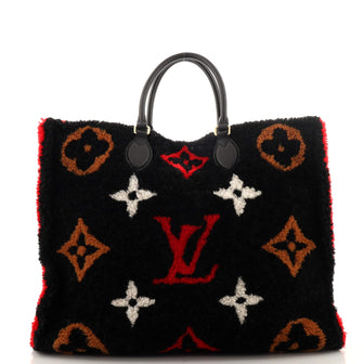 Louis Vuitton OnTheGo Tote Monogram Giant Teddy Fleece GM