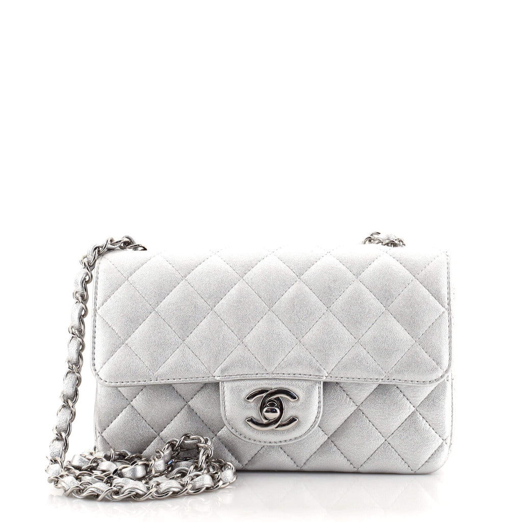 CHANEL キルティングマフラー グレー/ホワイト CHANEL キルティングマフラー グレー/ホワイトの通販はau PAY