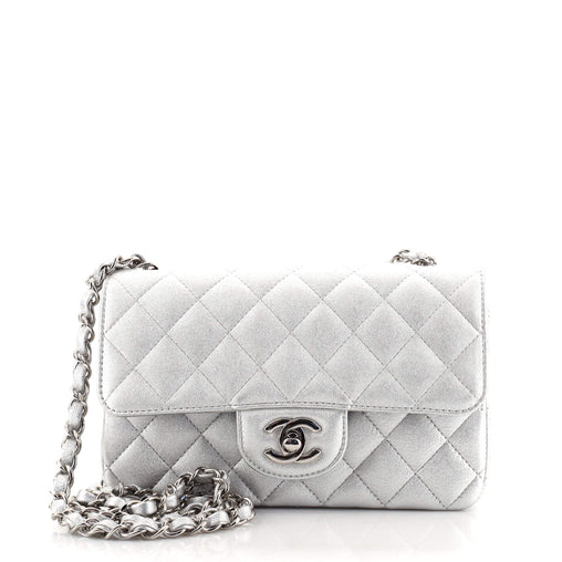 希少　CHANEL オリラグファー 1番人気グレー ホワイト Chanel Classic Single Flap Bag Quilted Metallic Lambskin Mini