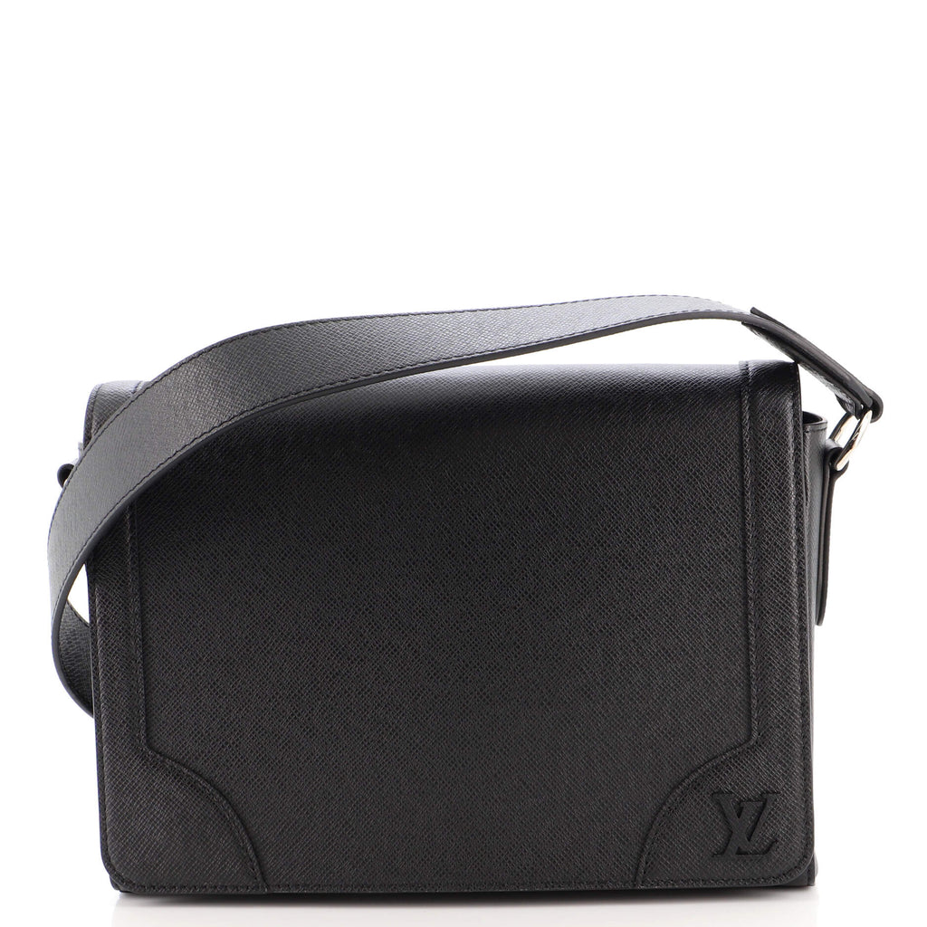 Louis Vuitton New Flap Messenger Black Taiga