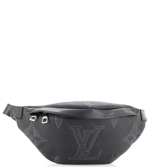 Louis Vuitton Discovery Bumbag Taurillon Shadow Leather