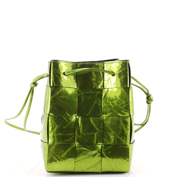 Bottega Veneta Cassette Bucket Bag Maxi Intrecciato Patent Small