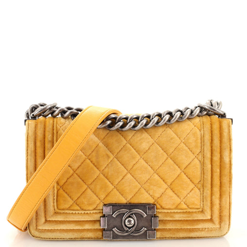 バッグ BOYCHANEL Chanel Boy Flap Bag Quilted Velvet Small Gold 1971191