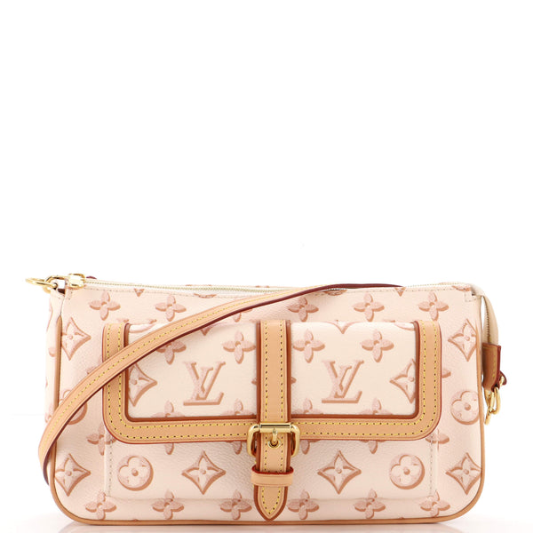 Louis Vuitton Maxi Multi Pochette Accessoires Fall for You Monogram Canvas  Neutral 2218231